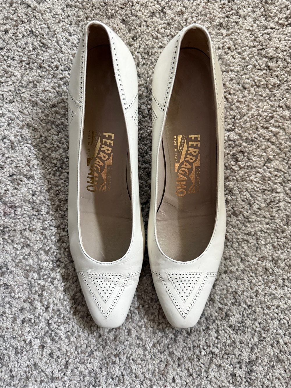 Salvatore Ferragamo Cream Leather Pointed Toe Pumps vintage